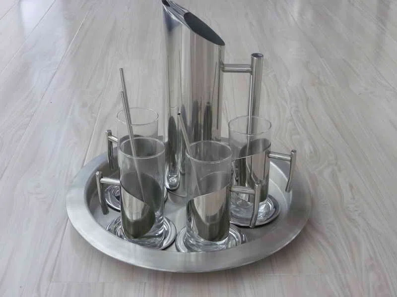 Decor and interior accessory selections 94E18BE8C024