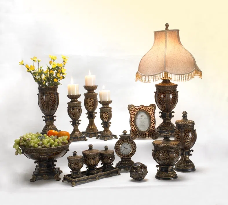 Decor and interior accessory selections 95120E4C66E2