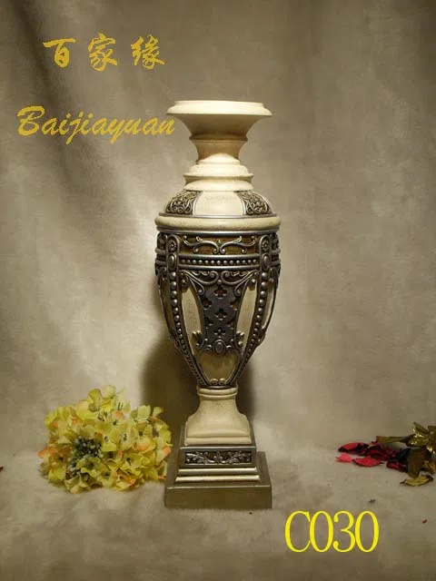 Decor and interior accessory selections C030