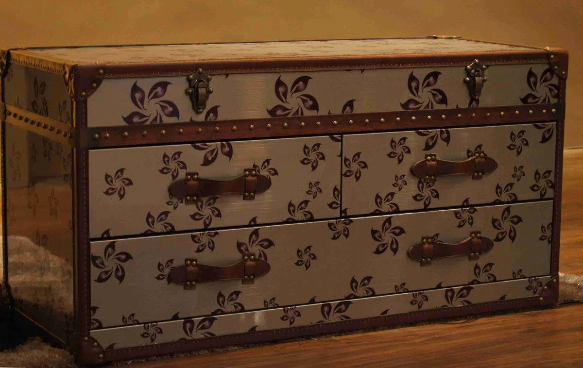 Cabinets, dressers and shelves 958F685BADA5