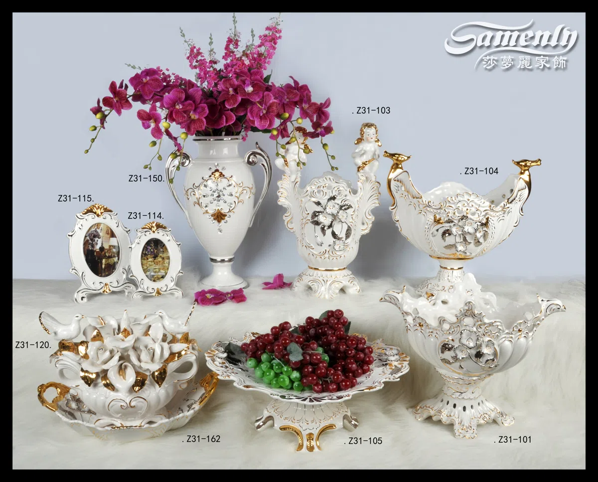 Decor and interior accessory selections 95EF8DEEB23B