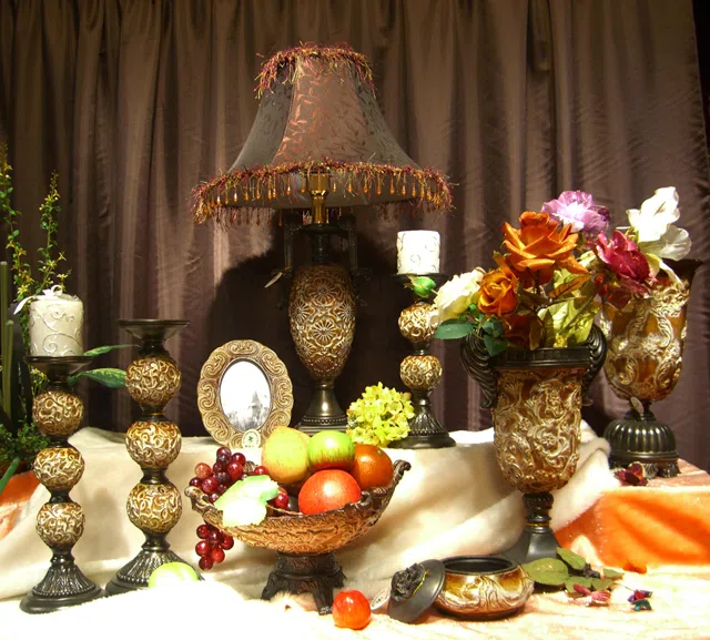 Decor and interior accessory selections 969DA69CD454