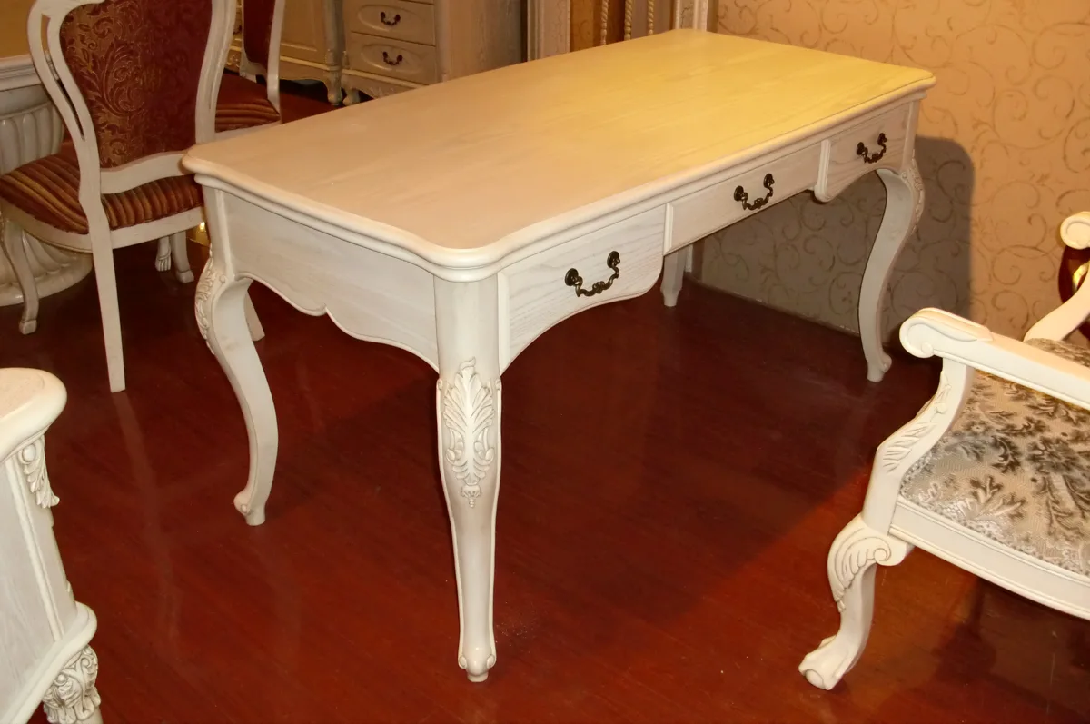 Tables, consoles and tabletops 96BDBADDDAC0