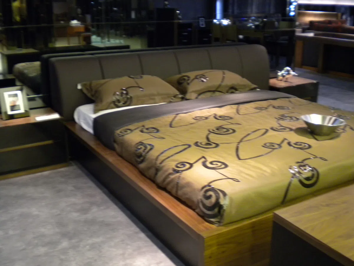 Beds and bedrooms 9A11A2B90C63