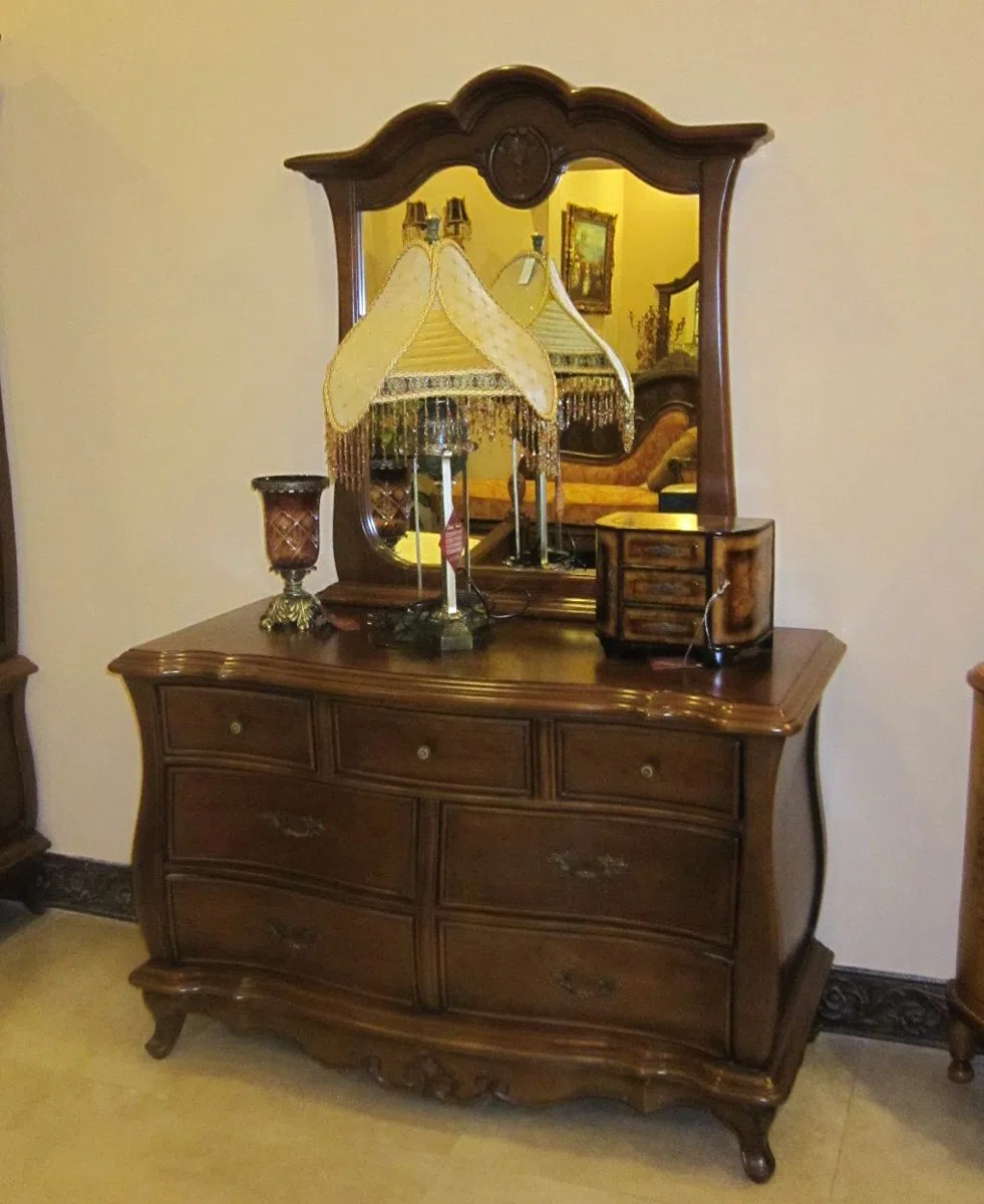 Tables, consoles and tabletops 9B063B784A35