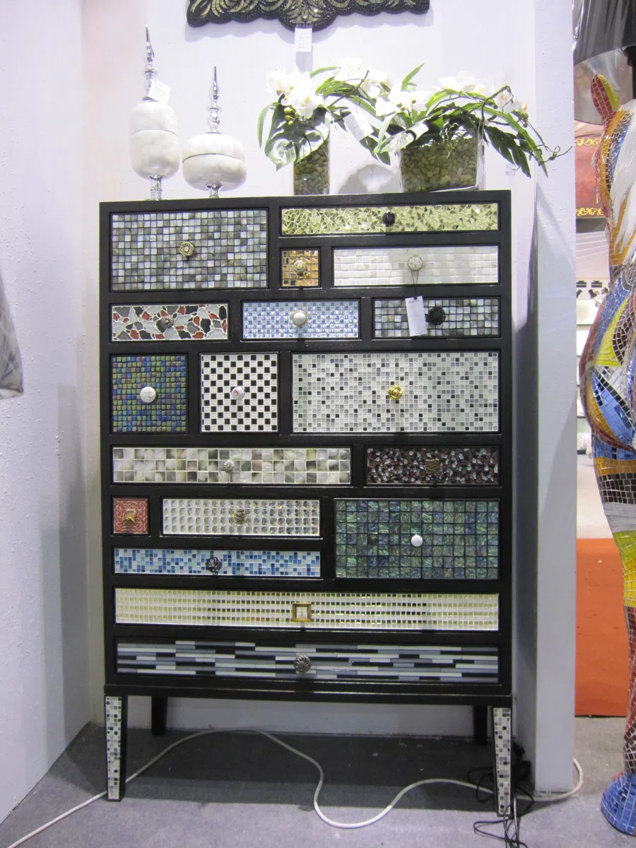 Mixed catalogues and selections F-25