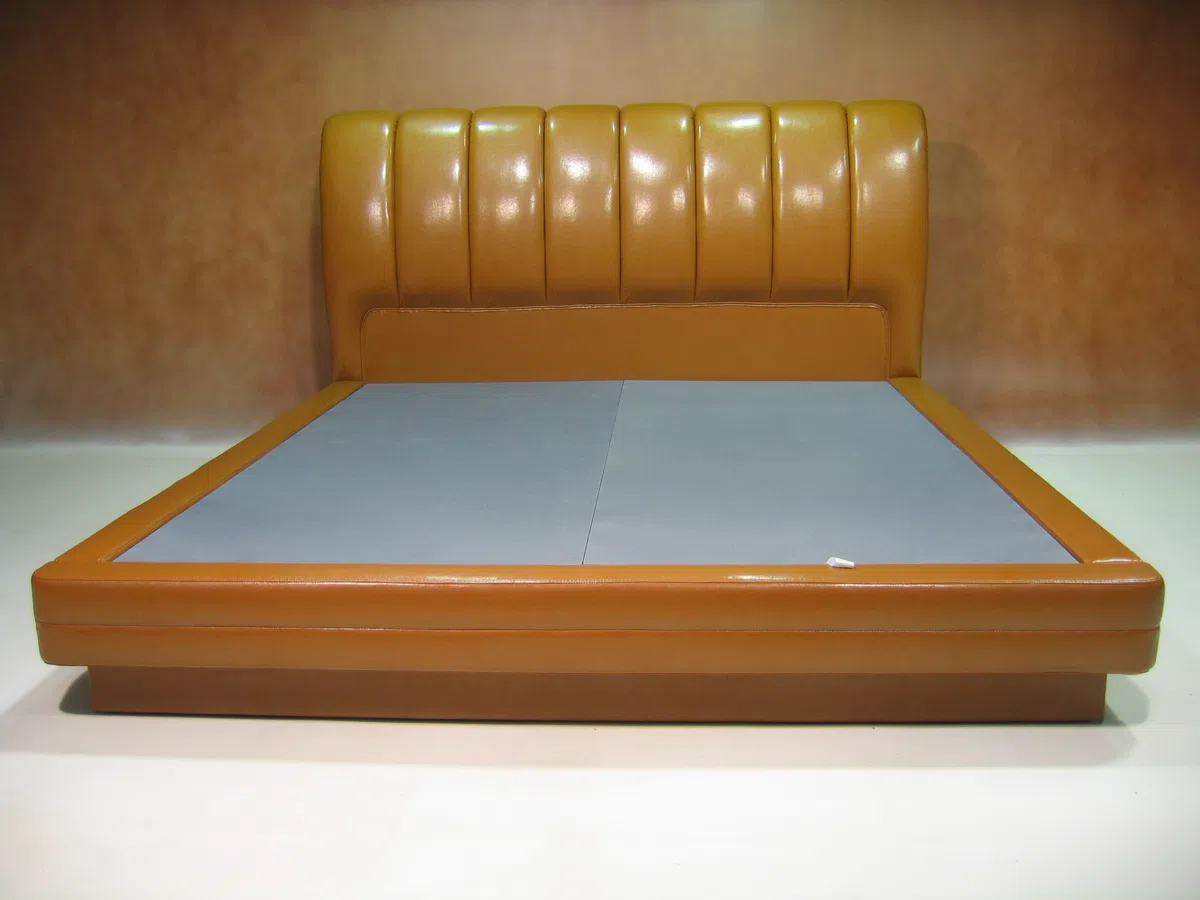 Beds and bedrooms AM-04Aa