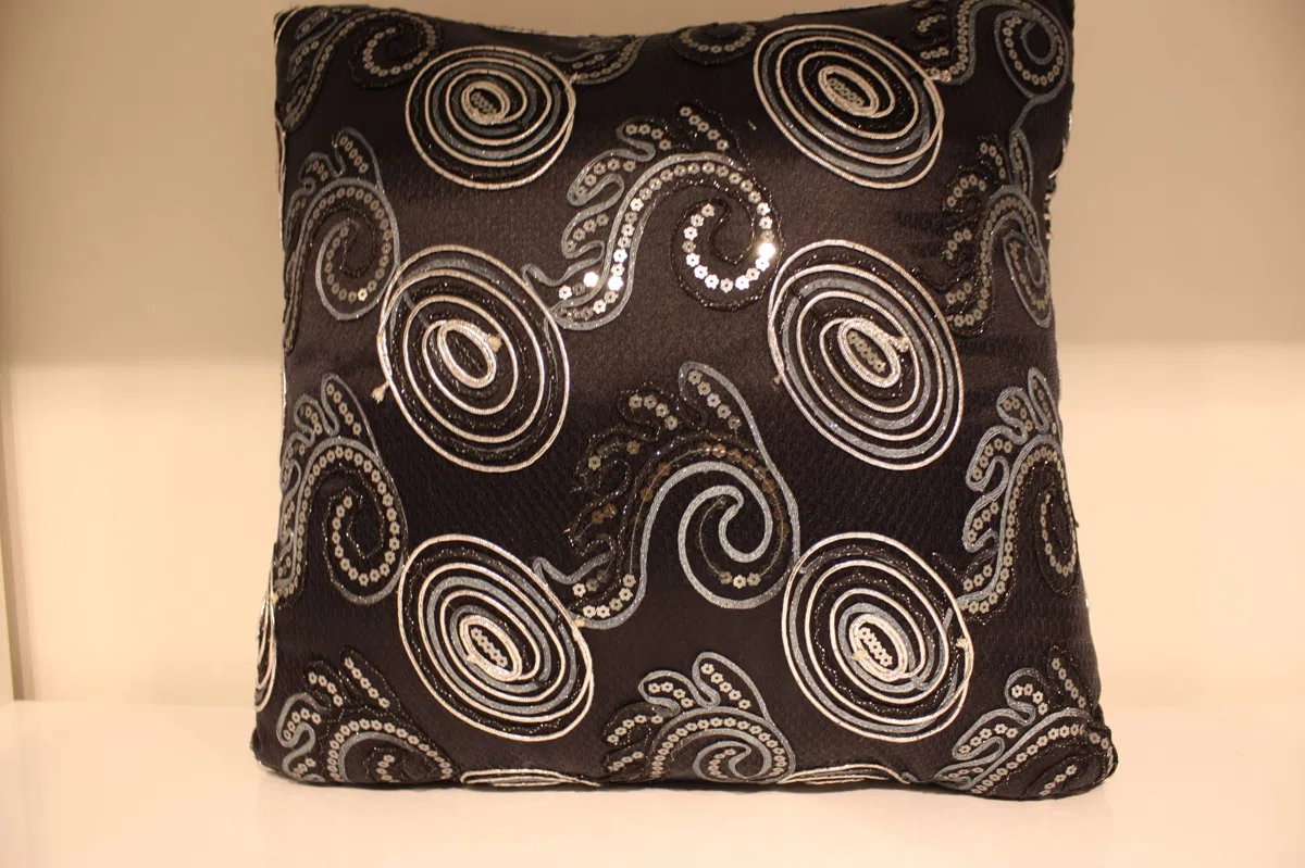 Textiles, curtains and cushions 076