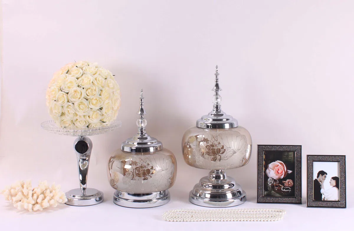Candle holders and candelabras K032