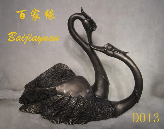 Статуэтки и скульптурный декор D013