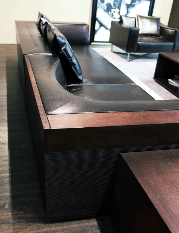 Tables, consoles and tabletops 9DFCFC7B9F31
