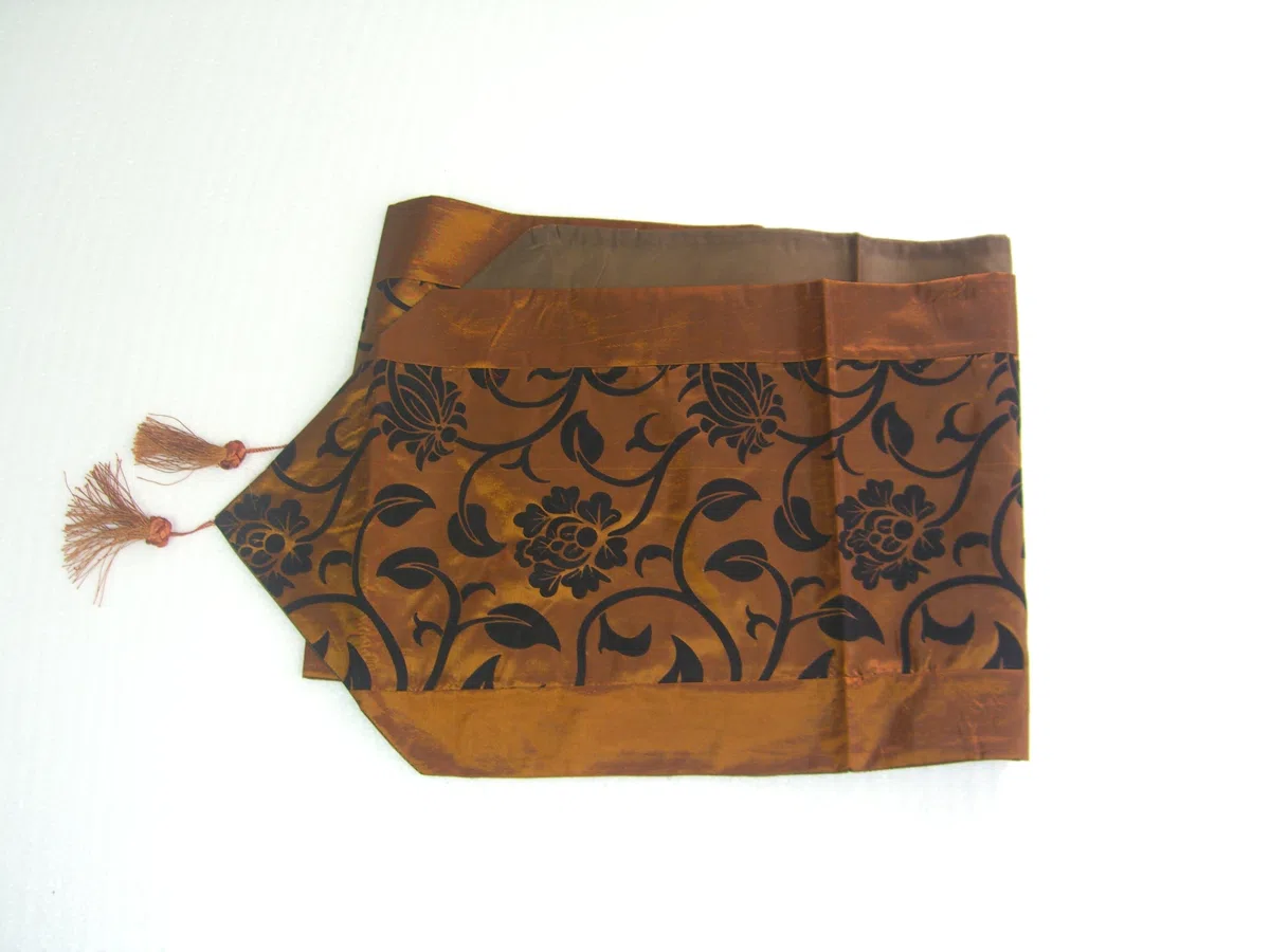 Textiles, curtains and cushions 9E87238AAD18