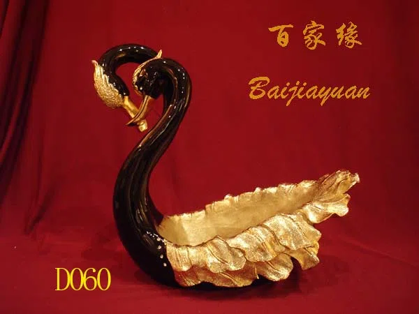 Статуэтки и скульптурный декор D060