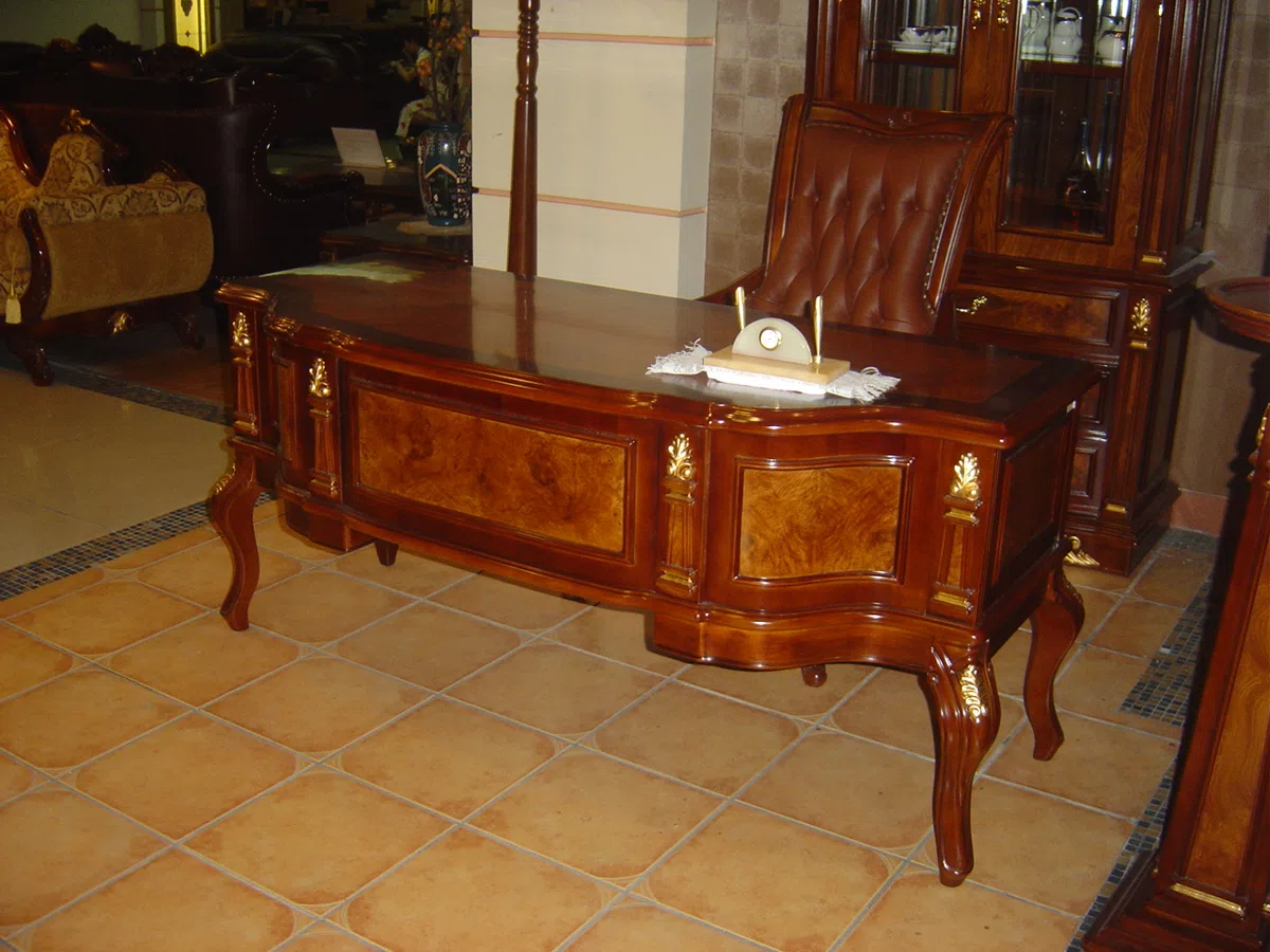 Tables, consoles and tabletops DSC02027