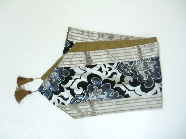 Textiles, curtains and cushions A1CE612E71E7