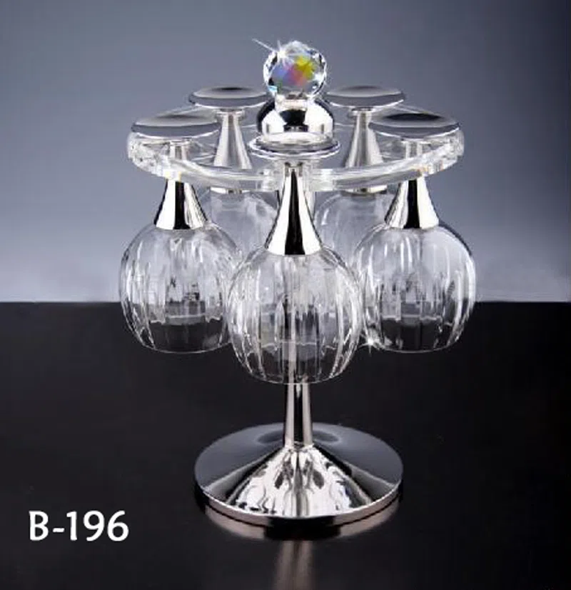Candle holders and candelabras B-196