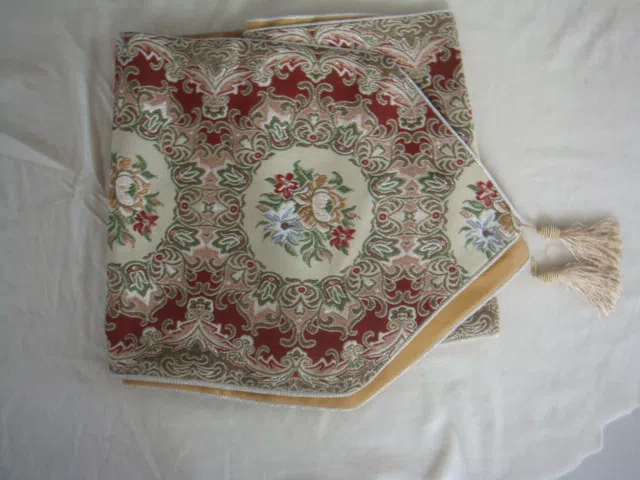 Textiles, curtains and cushions A244B1EBB88C