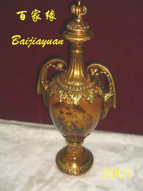 Decor and interior accessory selections B004