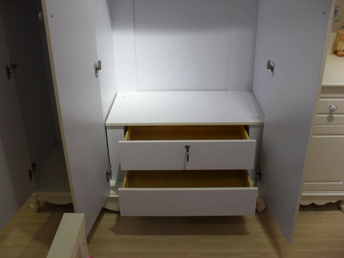 Cabinets, dressers and shelves A501DC299F1A