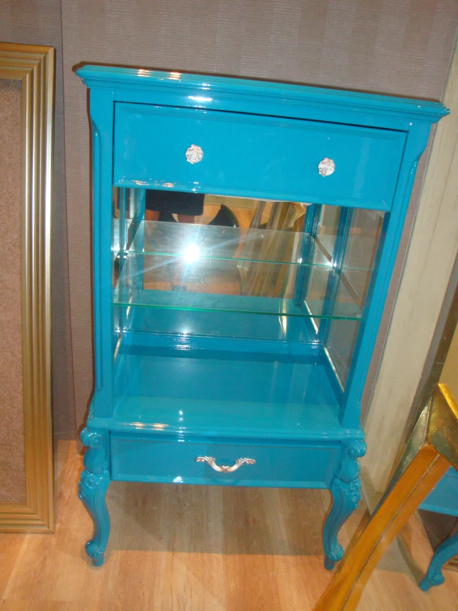 Cabinets, dressers and shelves DSC01616