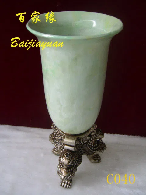 Decor and interior accessory selections C040