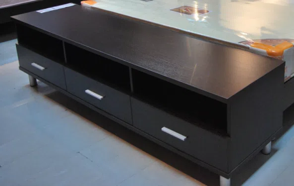 Tables, consoles and tabletops A75C13C648B0