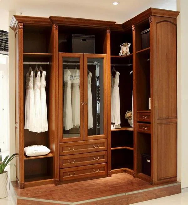 Cabinets, dressers and shelves 309
