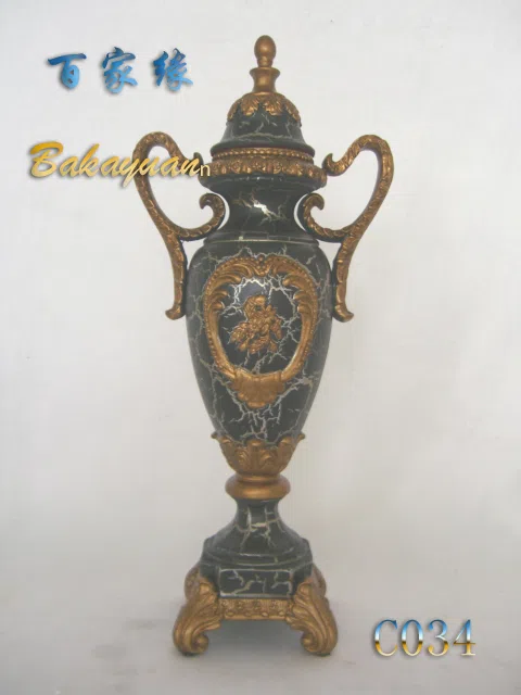 Decor and interior accessory selections C034