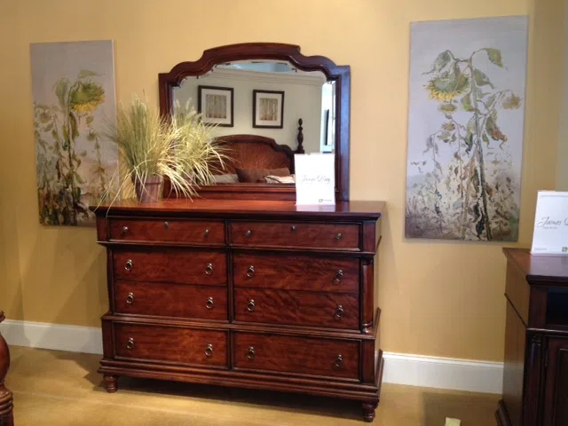 Cabinets, dressers and shelves photo(2)