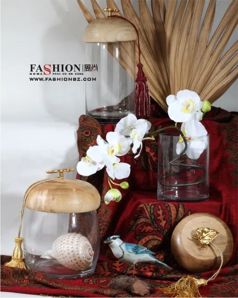 Mixed catalogues and selections 94