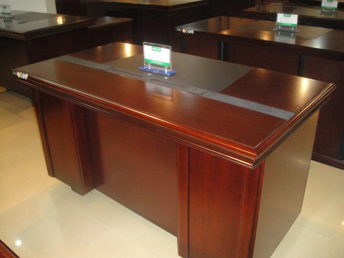 Tables, consoles and tabletops H2G161