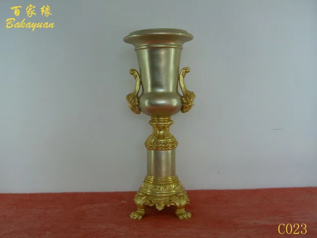 Candle holders and candelabras C023
