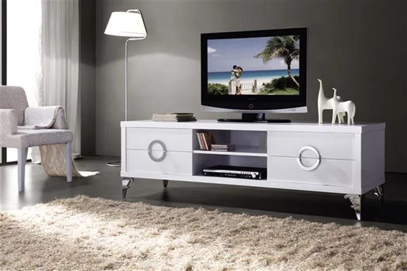 Tables, consoles and tabletops P109)E-120