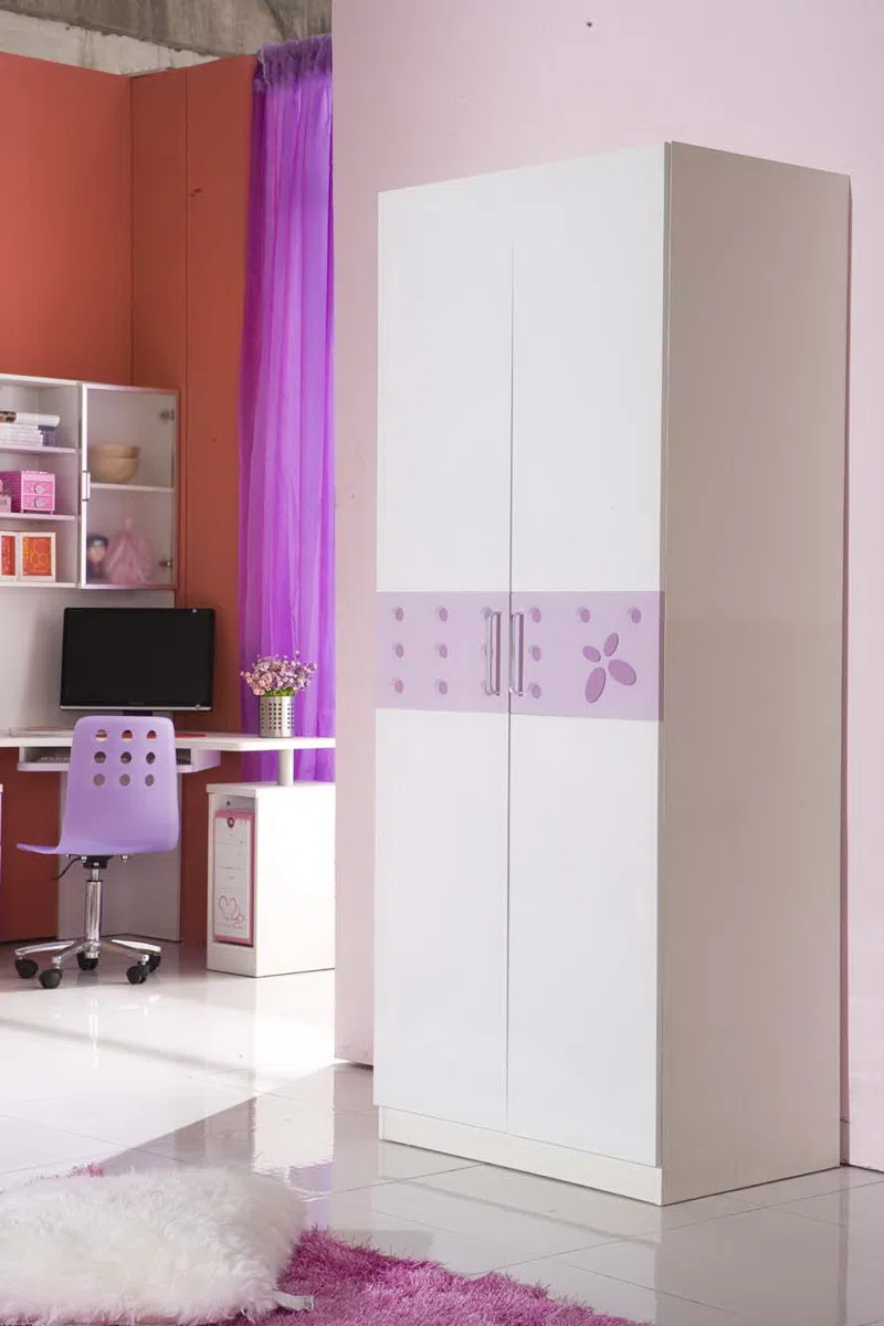 Cabinets, dressers and shelves 809-7