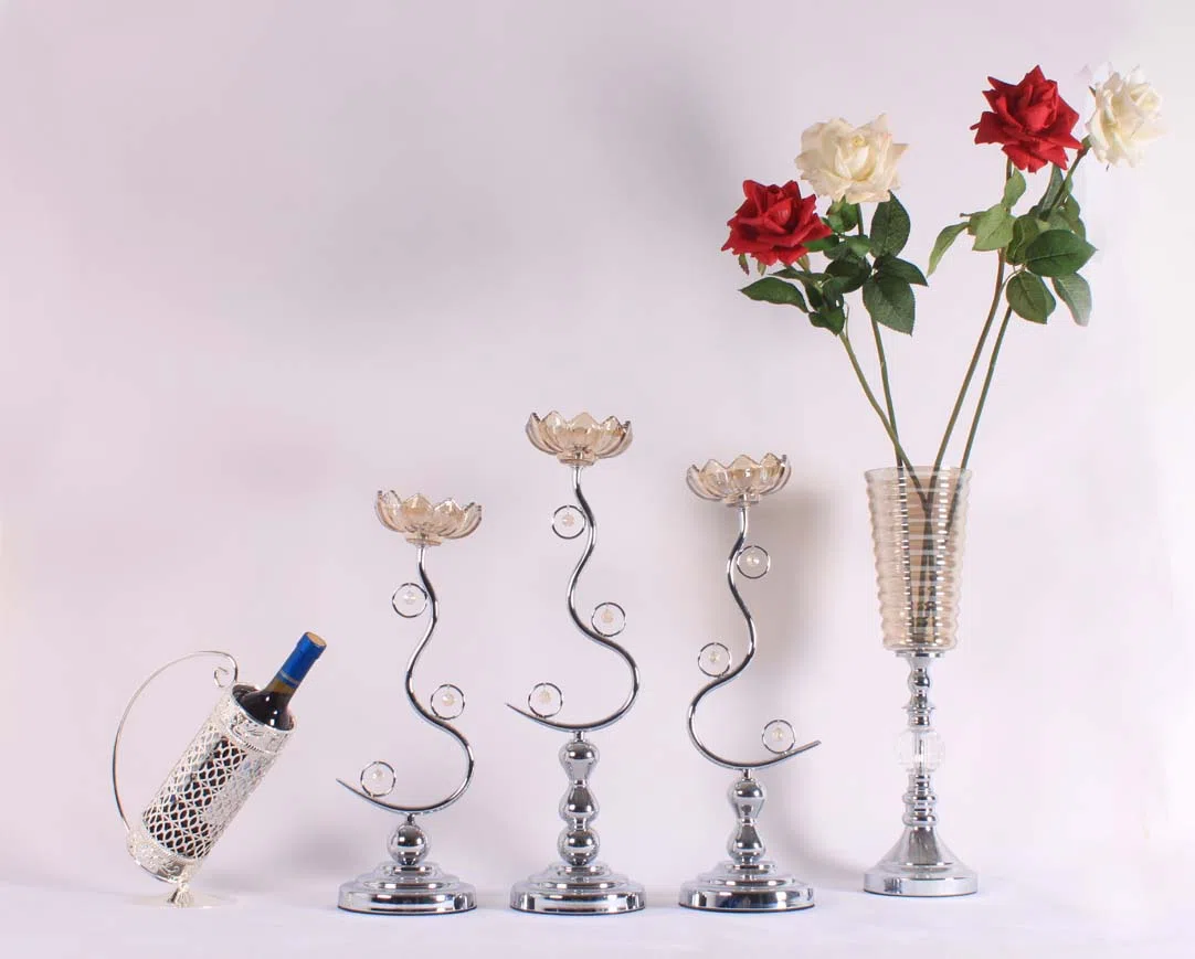 Candle holders and candelabras K117