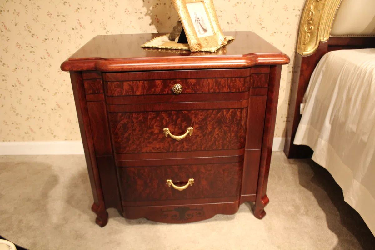 Tables, consoles and tabletops B1B1EA5DDDD9