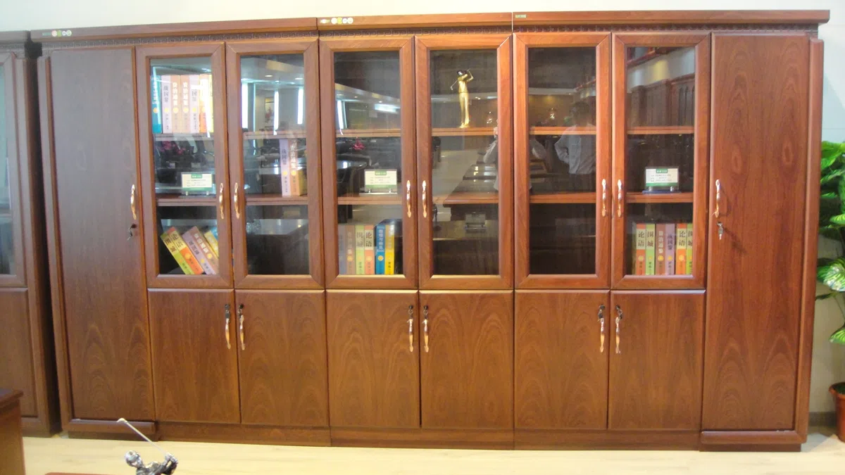 Cabinets, dressers and shelves P03