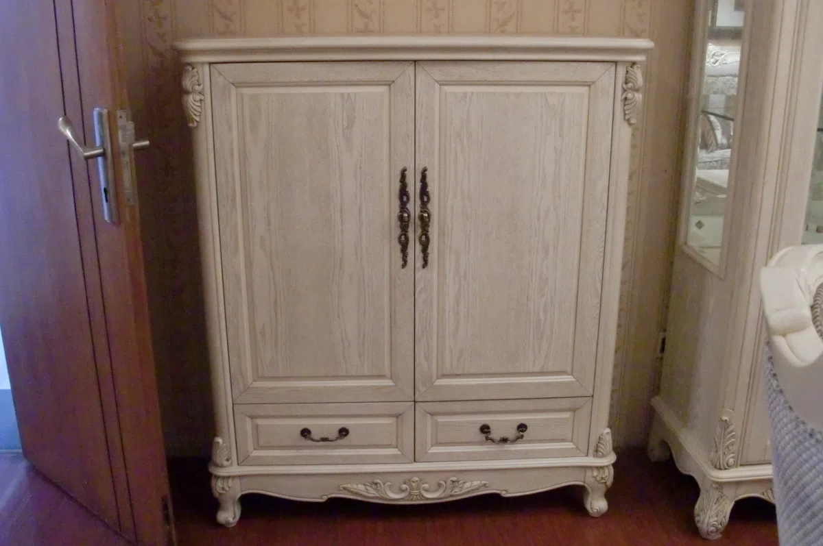 Cabinets, dressers and shelves B5EB45B9FEF6