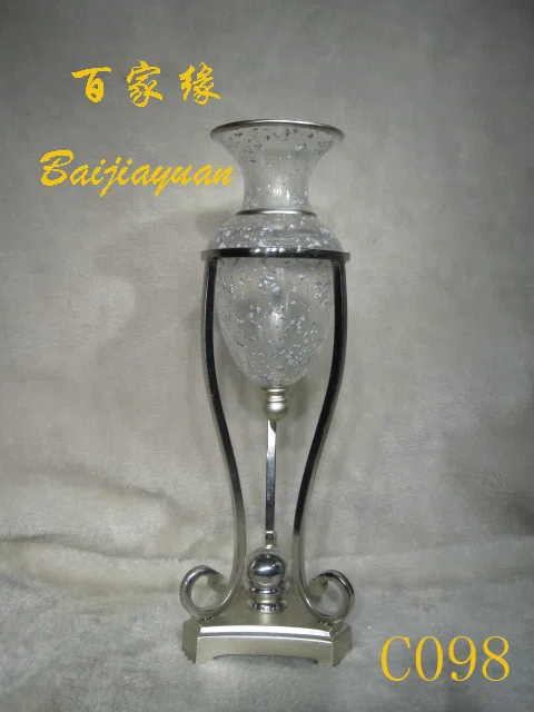 Candle holders and candelabras C098