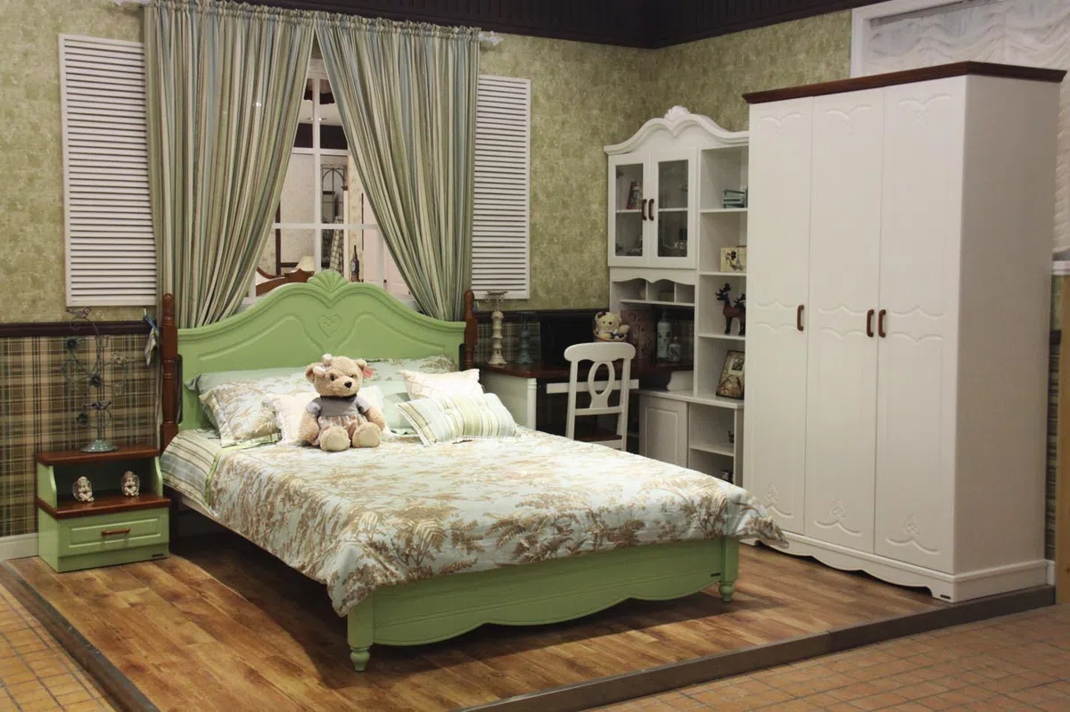Beds and bedrooms 8A09