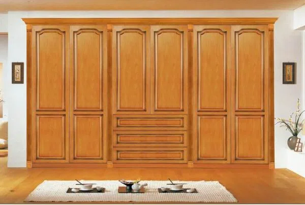Cabinets, dressers and shelves 306