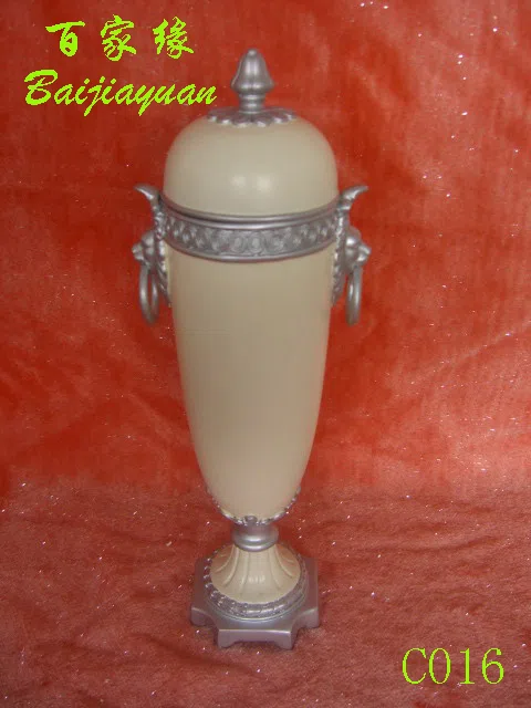 Candle holders and candelabras C016
