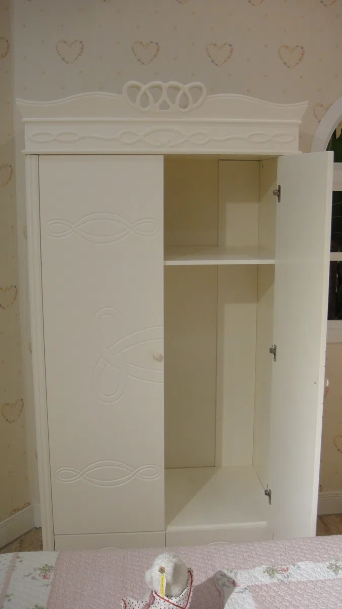 Cabinets, dressers and shelves B8800F37BCC8