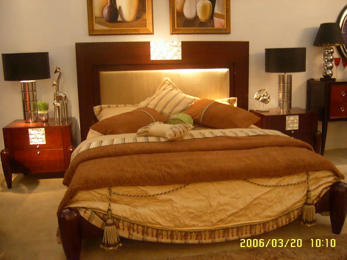 Beds and bedrooms C167