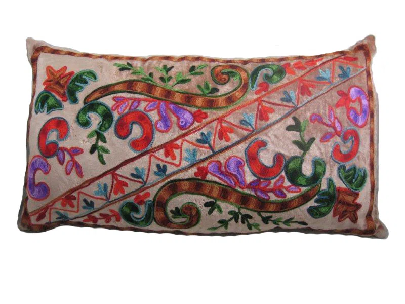 Textiles, curtains and cushions 9075
