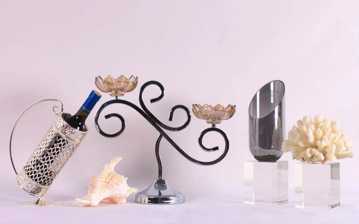 Candle holders and candelabras K114