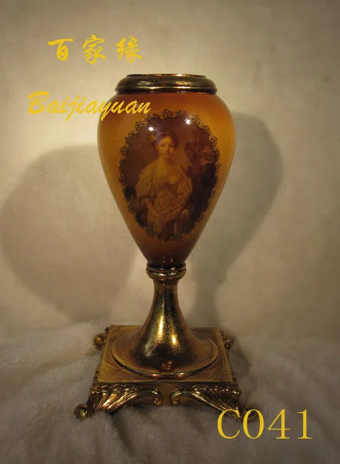 Decor and interior accessory selections C041