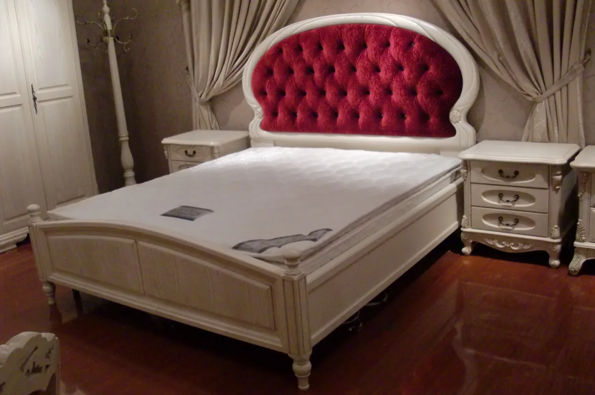 Beds and bedrooms C45E8A12B5B5