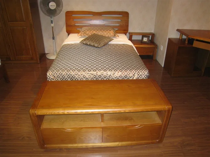 Beds and bedrooms B3805