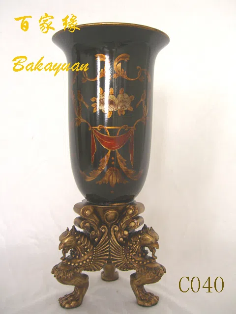 Decor and interior accessory selections C040